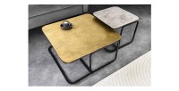 Lot de 2 tables basses gigognes METRIX carrées dorée et argentée – Tables basses design empilables en métal