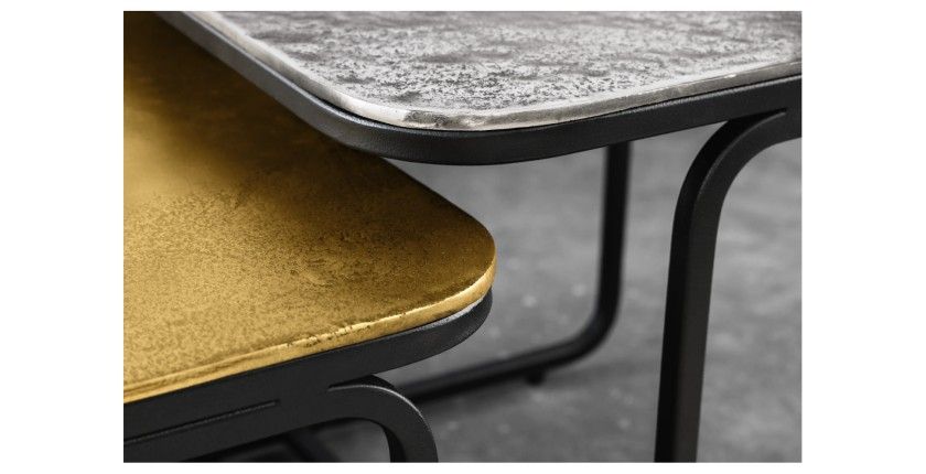 Lot de 2 tables basses gigognes METRIX carrées dorée et argentée – Tables basses design empilables en métal