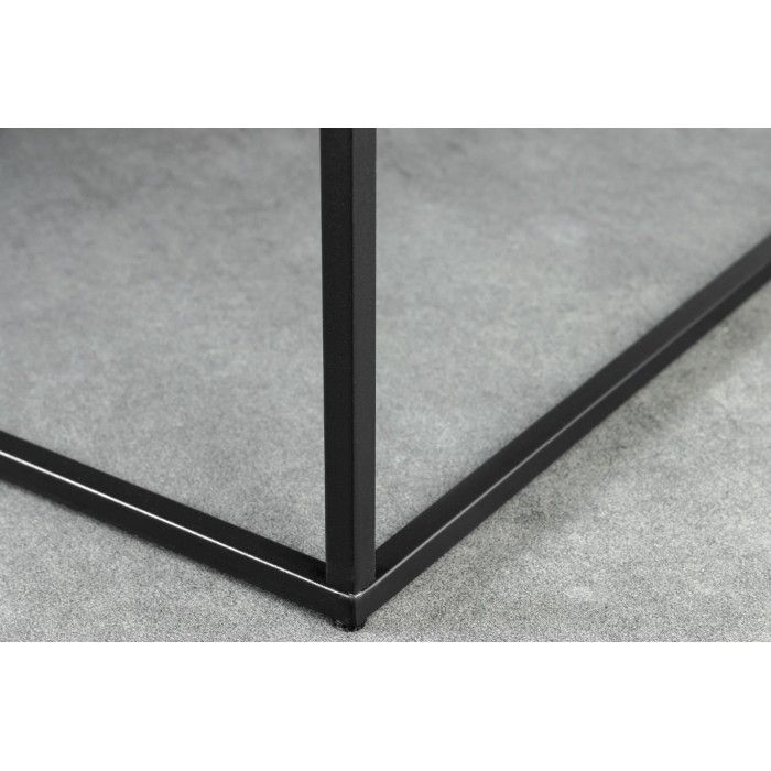 Zoom sur le pied de la table basse blanche carré ABITTA