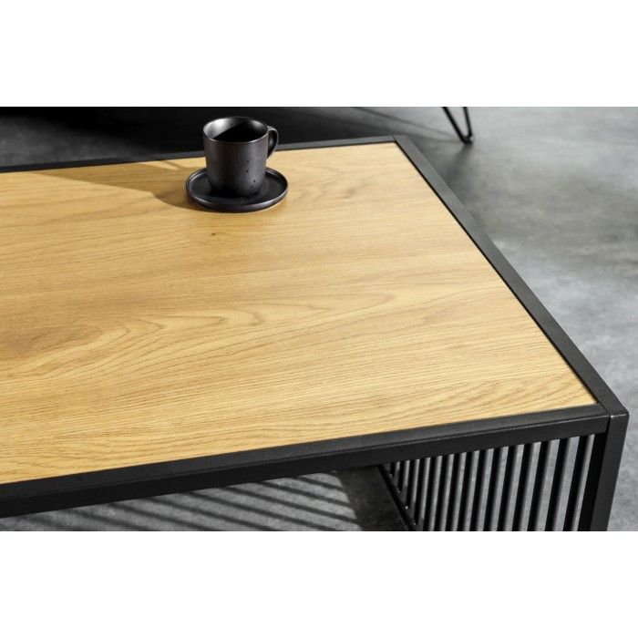Zoom sur le plateau en bois de la table basse rectangulaire bois et verre trempé ABITTA