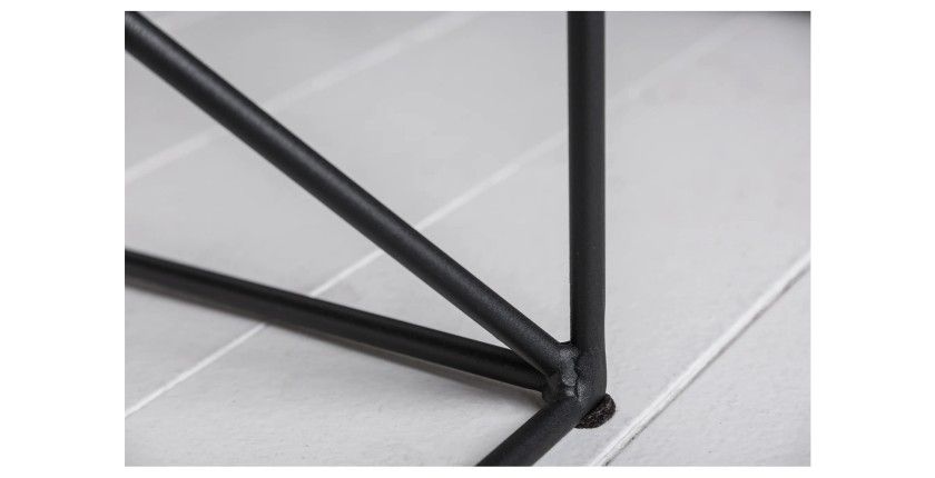 Zoom sur les pieds de la table basse rectangulaire avec étagère ABITTA