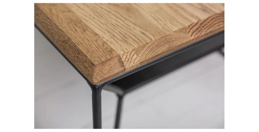 Zoom sur le coin de la table basse rectangulaire avec étagère ABITTA