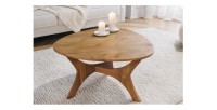Table basse ronde ABITTA en bois d'acacia vue légèrement de haut