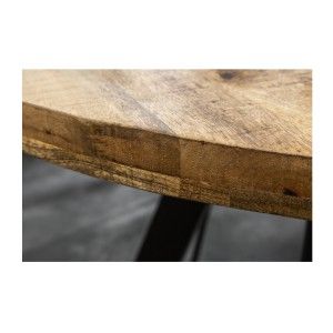 Zoom sur la tranche de la table LODEN ronde 120cm en bois de manguier clair
