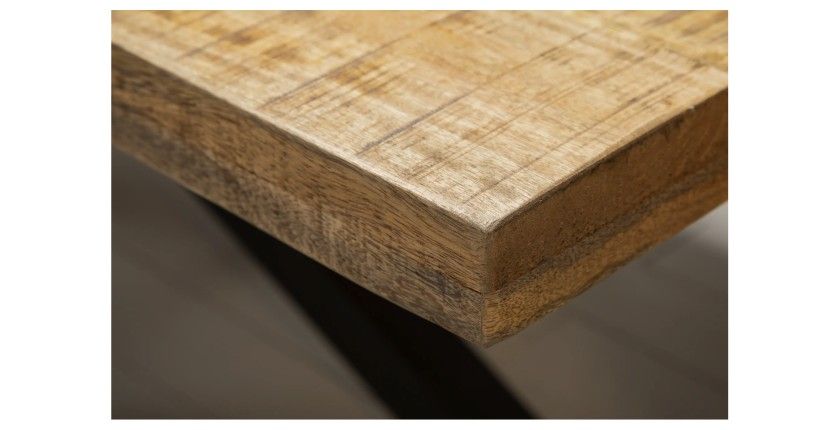 Zoom sur le coin de la table SOLARA 200cm en bois massif