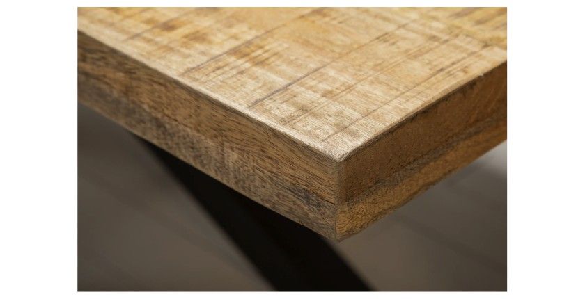Zoom sur le coin de la table SOLARA 180cm en bois de manguier