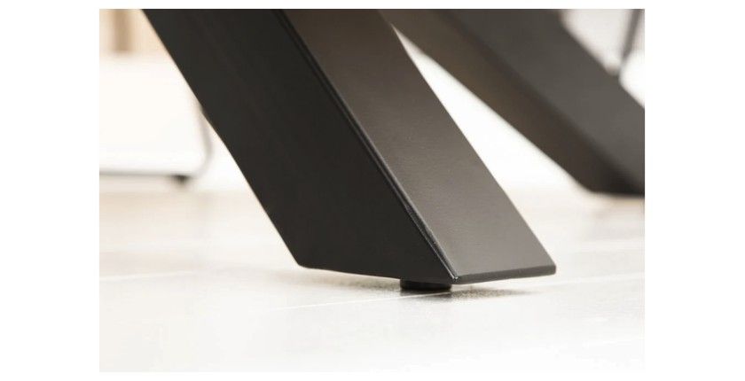 Zoom sur l'un des pieds de la table SOLARA 180cm en bois de manguier