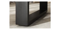 Zoom sur l'un des pieds en U de la table LODEN rectangulaire 180cm