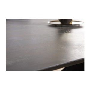 Zoom sur le plateau de la table ATARA rectangulaire 180cm extensible jusqu'à 260cm gris foncé