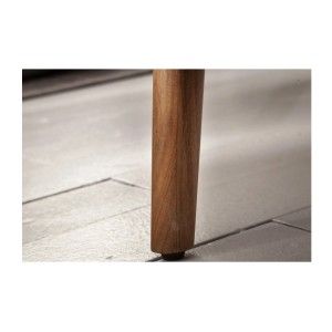 Zoom sur l'un des pieds de la table SCANI rectangulaire 200cm