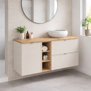 Ensemble BRAZZA 140cm : meuble sous vasque et panier à linge cachemire, niches visibles et plan pour vasque bois mis en scène