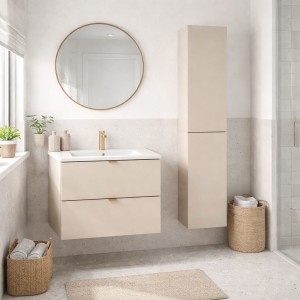 Ensemble BELLA : meuble sous vasque 80cm cachemire, colonne de rangement cachemire, vasque à encastrer blanche mis en situation