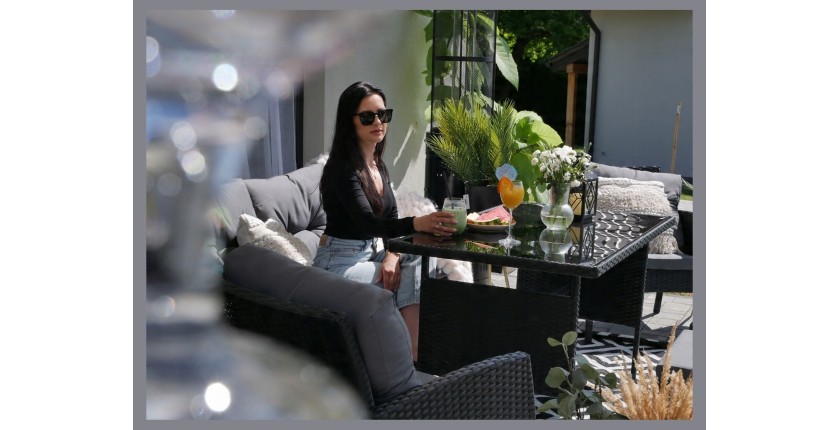 Salon de jardin NOXIA noir et gris avec canapé, fauteuils, poufs et table 