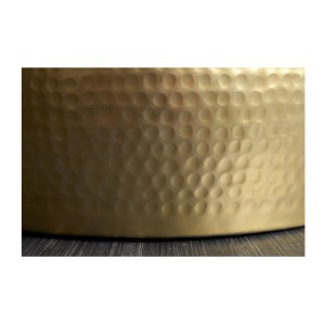 Zoom sur le plateau de la table basse dorée TRIANE ronde 60cm