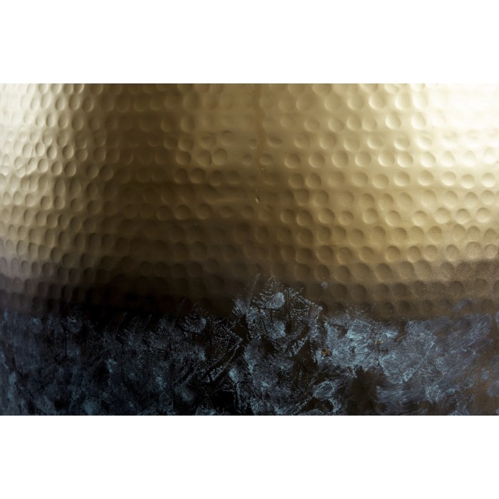 Couchtisch TRIANE 60 cm aus goldenem und blauem Aluminium – Runder Couchtisch im gehämmerten Design