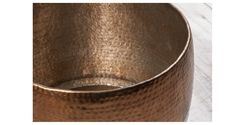 Zoom sur le dessous de la table basse TRIANE ronde 60cm cuivre