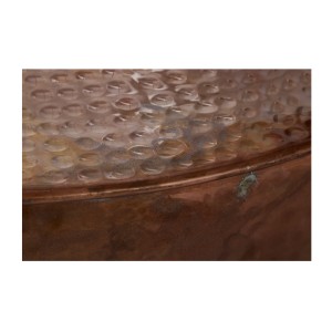 Zoom sur la texture du plateau de la table basse TRIANE ronde 60cm cuivre