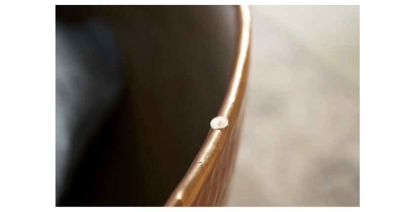 Zoom sur l'intérieur de la table basse TRIANE ronde 60cm