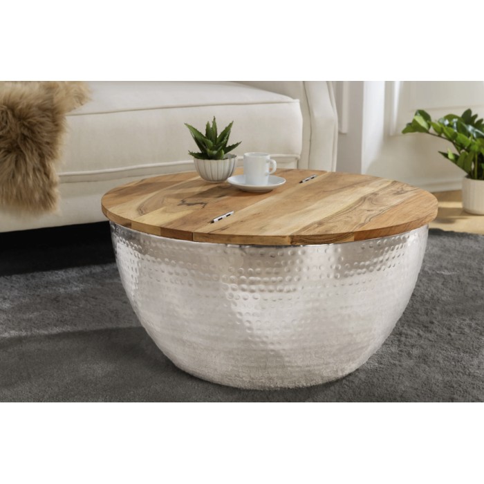 Table bassa TRIANE 60 cm con contenitore – Piano in legno di acacia e struttura in metallo argentato martellato