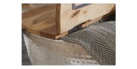 Zoom sur le système d'ouverture de la table basse TRIANE argentée et bois 60cm