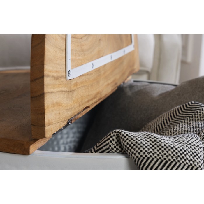 Salontafel TRIANE 60 cm met opbergruimte - Blad van acaciahout en wit gehamerd metalen frame