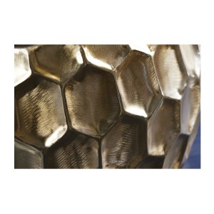 Zoom sur la texture de la structure de la table basse TRIANE doré 70cm