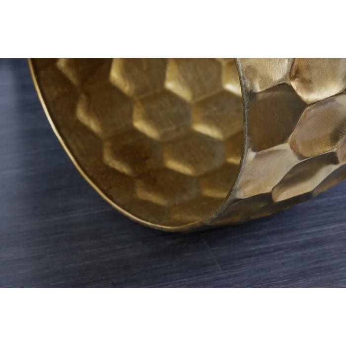 Lage tafel TRIANE goud 70 cm – Gehamerd aluminium met honingraatontwerp