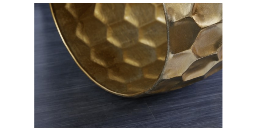 Zoom sur l'intérieur de la table basse TRIANE doré 70cm