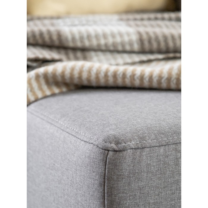 Canapé d’angle convertible HASGARD 3 places gris 248x162 cm – coffre et pieds bois
