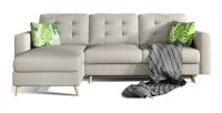 Canapé d’angle convertible HASGARD 3 places beige 248x162 cm – coffre et pieds bois