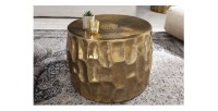 Table basse TRIANE ronde dorée 55cm mise en situation