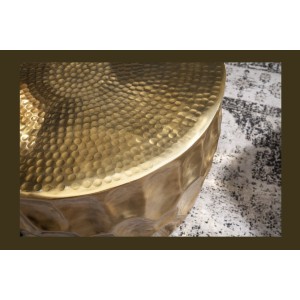 Zoom sur le plateau de la table basse TRIANE ronde dorée 55cm