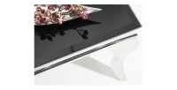 Zoom sur le plateau de la table basse VELENA avec plateau en verre opaque noir