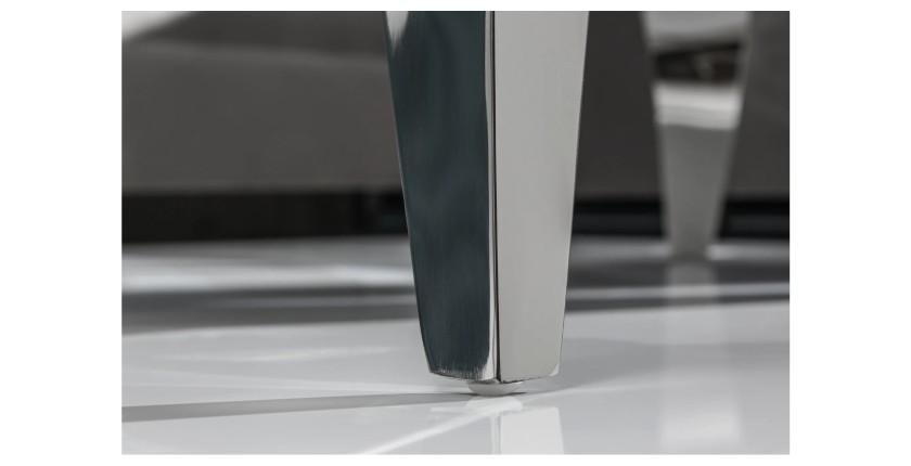 Zoom sur l'un des pieds de la table basse VELENA avec plateau effet marbre blanc