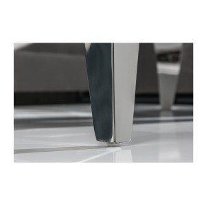 Zoom sur l'un des pieds de la table basse VELENA avec plateau effet marbre blanc