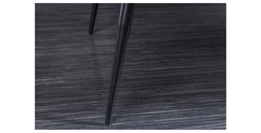 Zoom sur les pieds de la table basse RETROVA 90cm