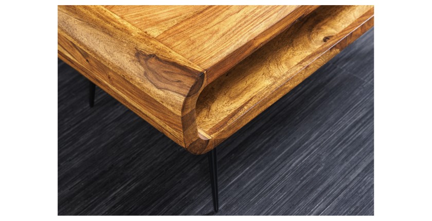 Zoom sur le coin du plateau de la table basse RETROVA 90cm
