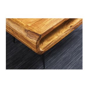 Zoom sur le coin du plateau de la table basse RETROVA 90cm