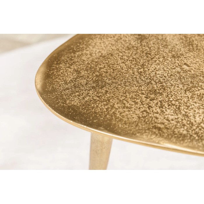 Niedrige VORTEX Beistelltische in Gold aus Aluminium – 2er Set asymmetrischer Designertische