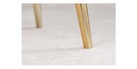 Zoom sur les pieds des tables basses gigognes VORTEX dorées