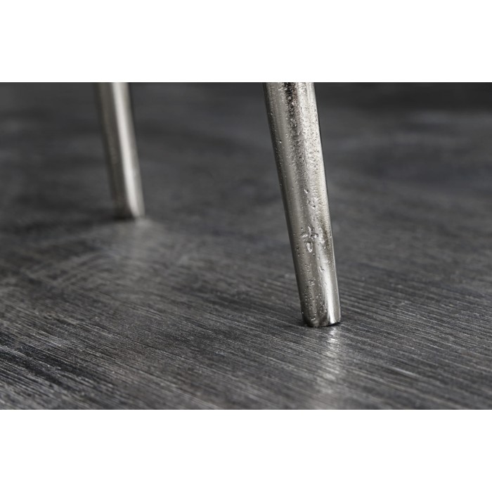 Niedrige Beistelltische VORTEX in Silber aus Aluminium - 2er Set asymmetrisch gestalteter Tische