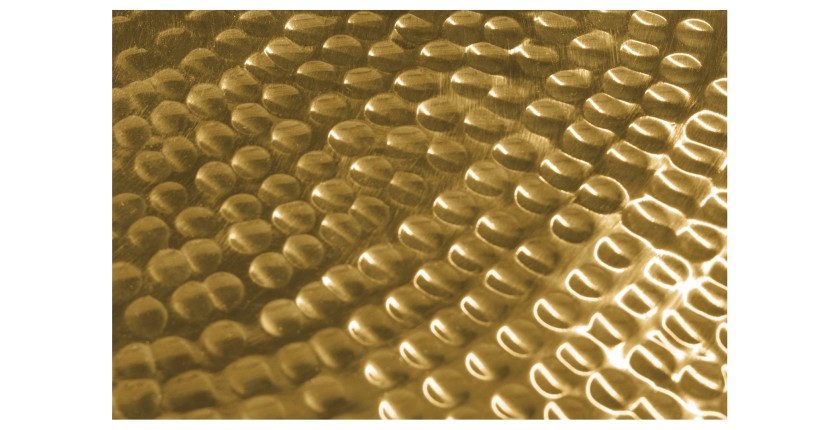 Zoom sur la texture des tables basses gigognes avec plateaux amovibles VORTEX