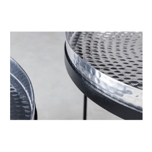 Zoom sur les tranches des plateaux des tables basses gigognes avec plateaux amovibles VORTEX