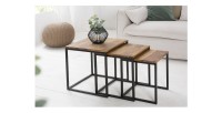 Tables basses gigognes VORTEX avec plateaux en bois empilés les unes sous les autres