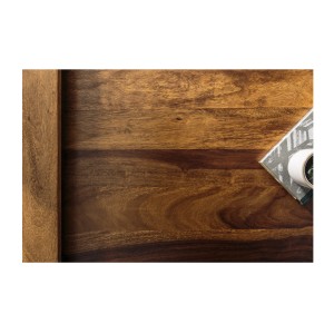 Zoom sur les textures des plateaux des tables basses gigognes empilables en bois VORTEX