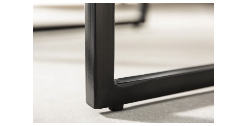 Zoom sur les pieds des tables basses gigognes empilables en bois VORTEX