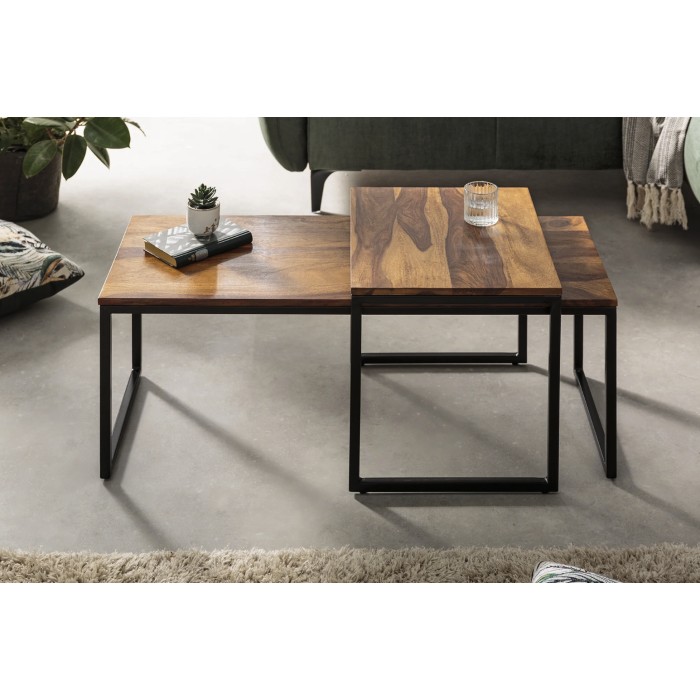 Stapelbare Couchtische VORTEX aus massivem Sheeshamholz und schwarzem Metall – 2er-Set im Industriedesign