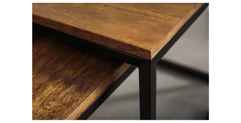 Zoom sur les tranches des tables basses gigognes empilables en bois VORTEX