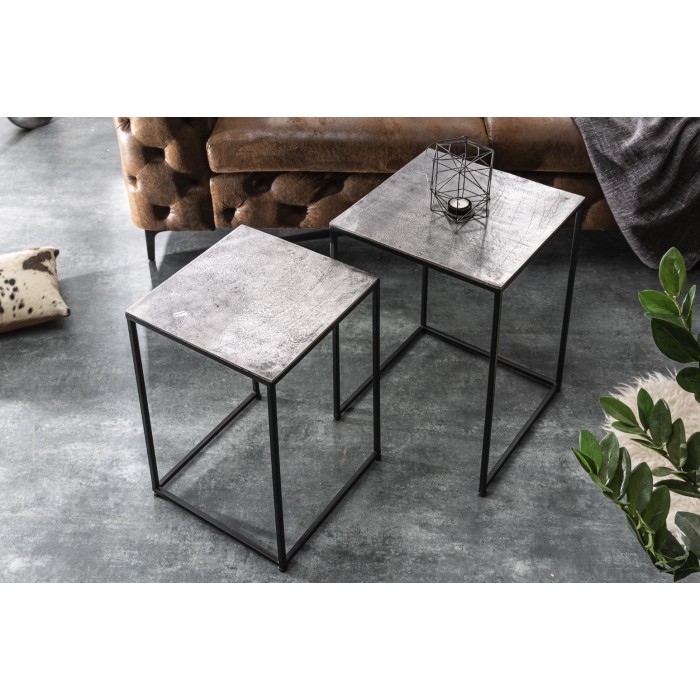 Nested lage tafels VORTEX getextureerd grijs aluminium en zwart metaal - set van 2 vierkante moderne design tafels