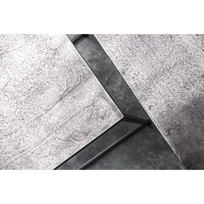 Nested lage tafels VORTEX getextureerd grijs aluminium en zwart metaal - set van 2 vierkante moderne design tafels